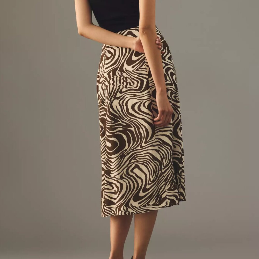The Lille Side-Slit Midi Skirt - Picture 3 of 7